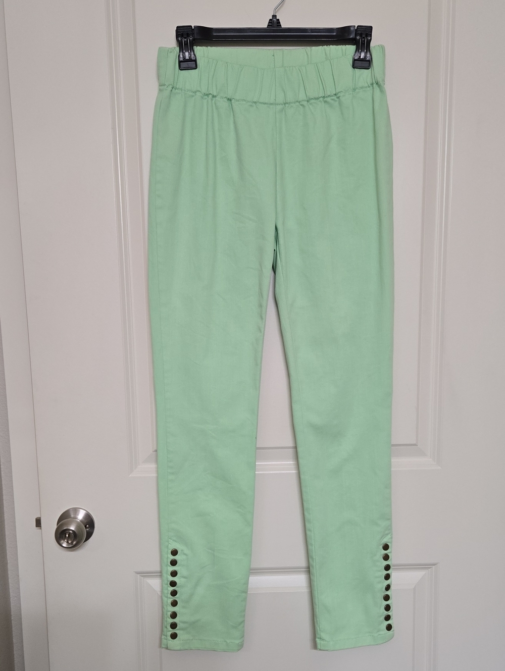 Soft Surroundings Mint Green Skinny Pull-On Pants with Button Trim
